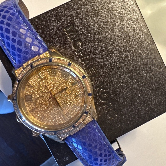 Michael Kors MK2311 Glitz Layton Blue Snakeskin Gold Tone Watch With Crystals - Picture 3 of 4